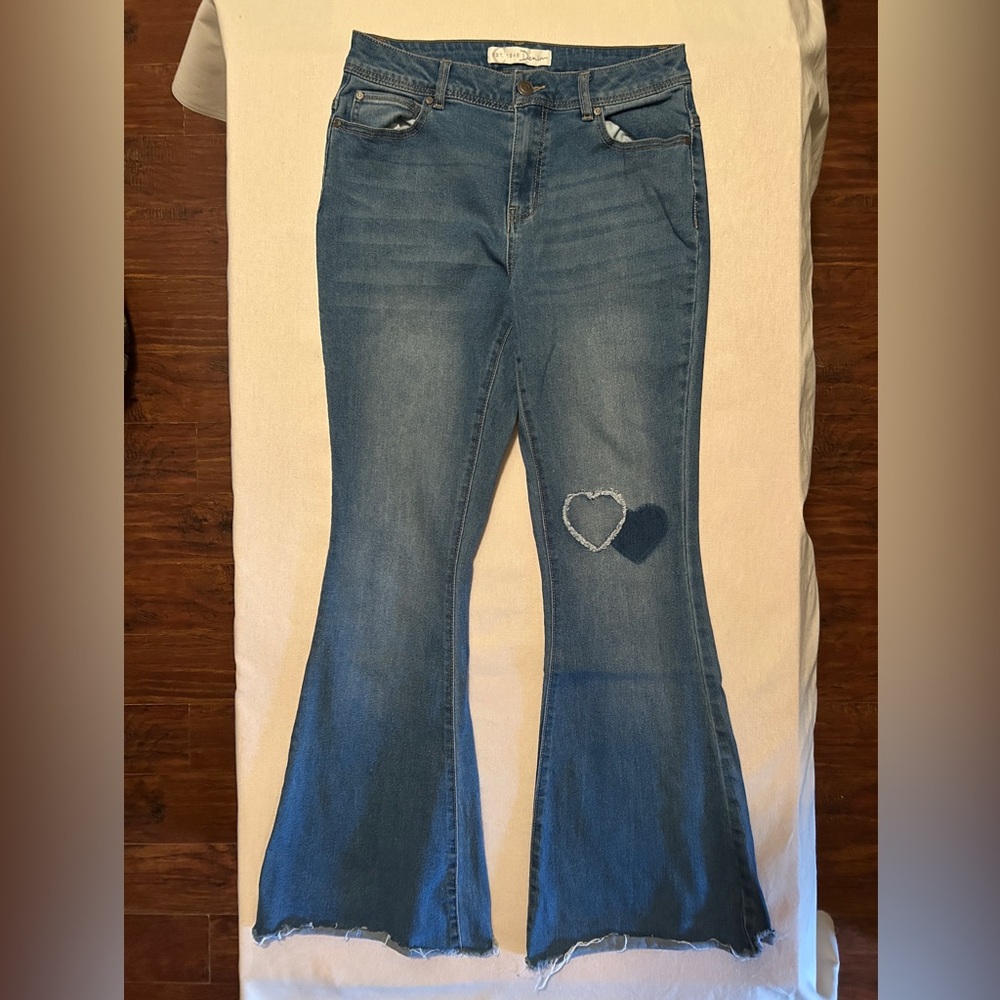 Stylish Blue Flared Women's Jeans
